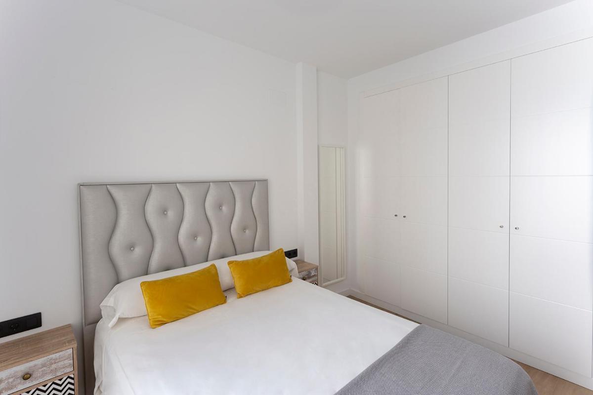 Private & Pool Goyeneta Sevilla Urban Apartment מראה חיצוני תמונה