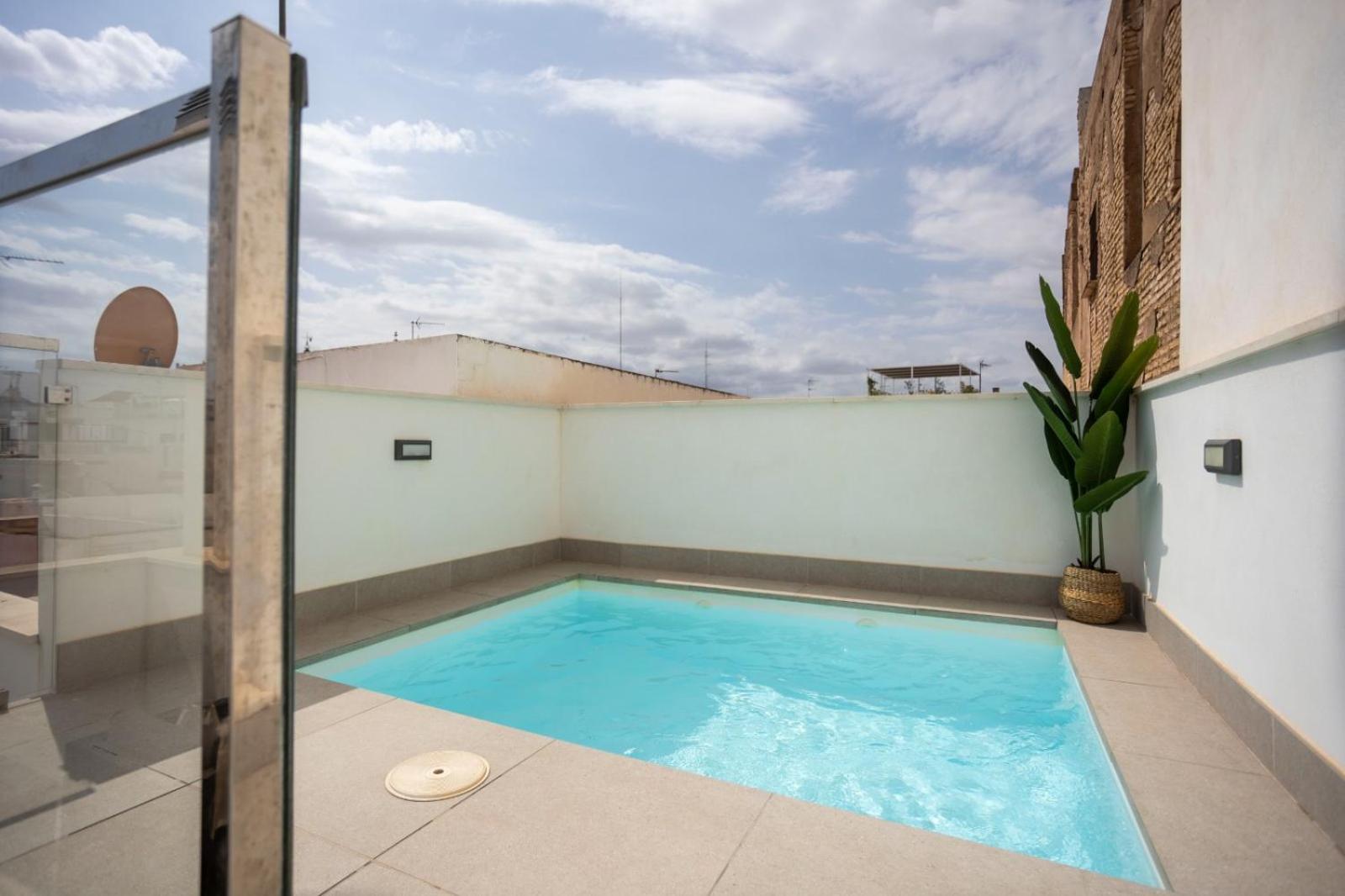 Private & Pool Goyeneta Sevilla Urban Apartment מראה חיצוני תמונה