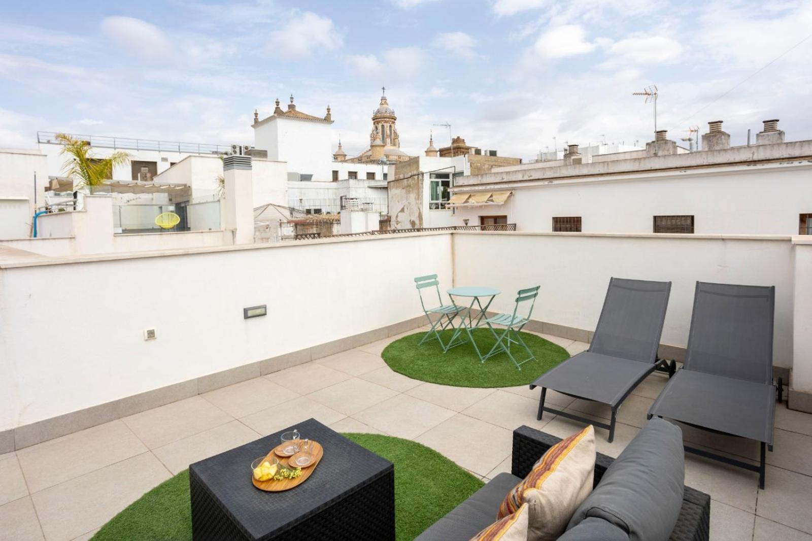 Private & Pool Goyeneta Sevilla Urban Apartment מראה חיצוני תמונה